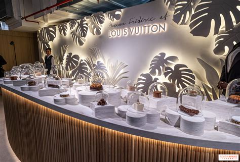 louis vuitton cafe